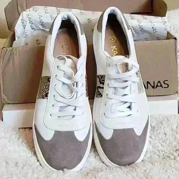 Kaanas Barcelona Sneakers - Size 9 - Picture 5 of 7